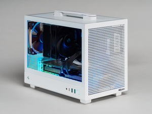 Radeon RX 9070でFF14も黒神話もモンハンワイルズも4Kプレイ!? 最近の小型PCってスゴイ